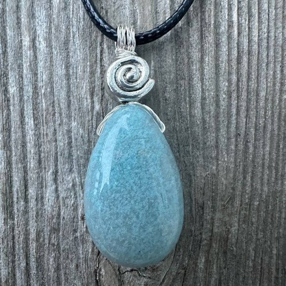 Trolleite Necklace for Ascension, Manifestation and Mediation. - Picture 3 of 5